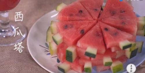 吃瓜用手砸,夏日吃瓜新风尚